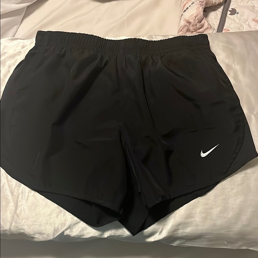 Nike Black Athletic Shorts Lightweight Moisture-Wicking Big Kids M